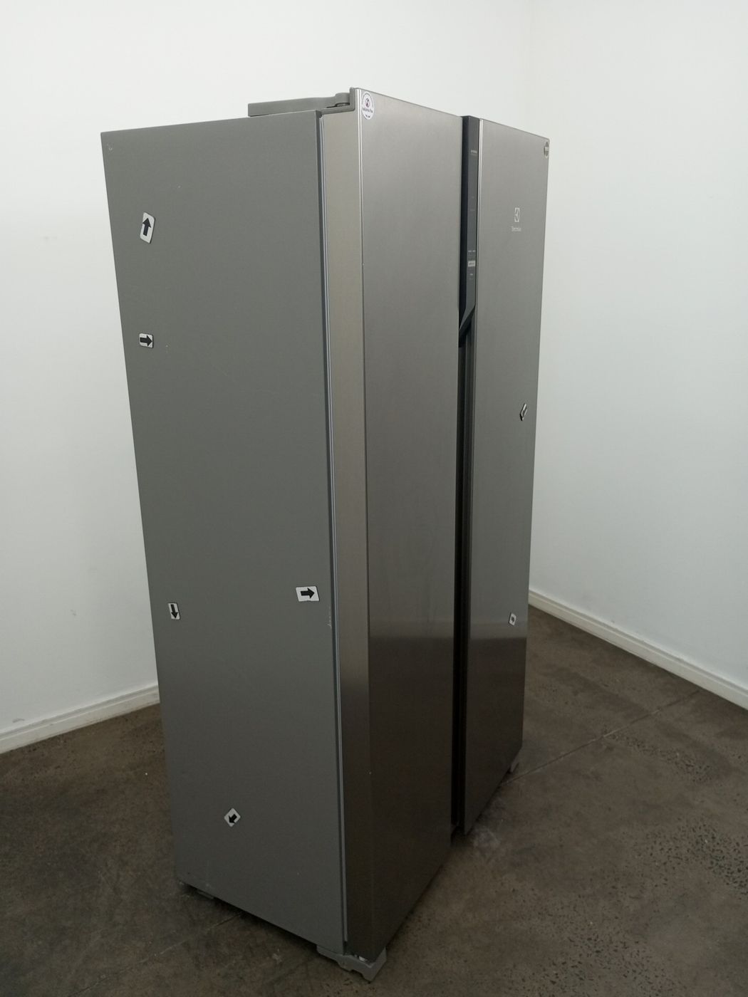 REFRIGERADOR ELECTROLUX IS4S SIDE BY SIDE FRO