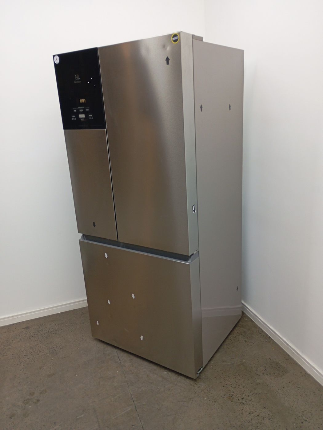 REFRIGERADOR ELECTROLUX IM8S FROST FREE INVER