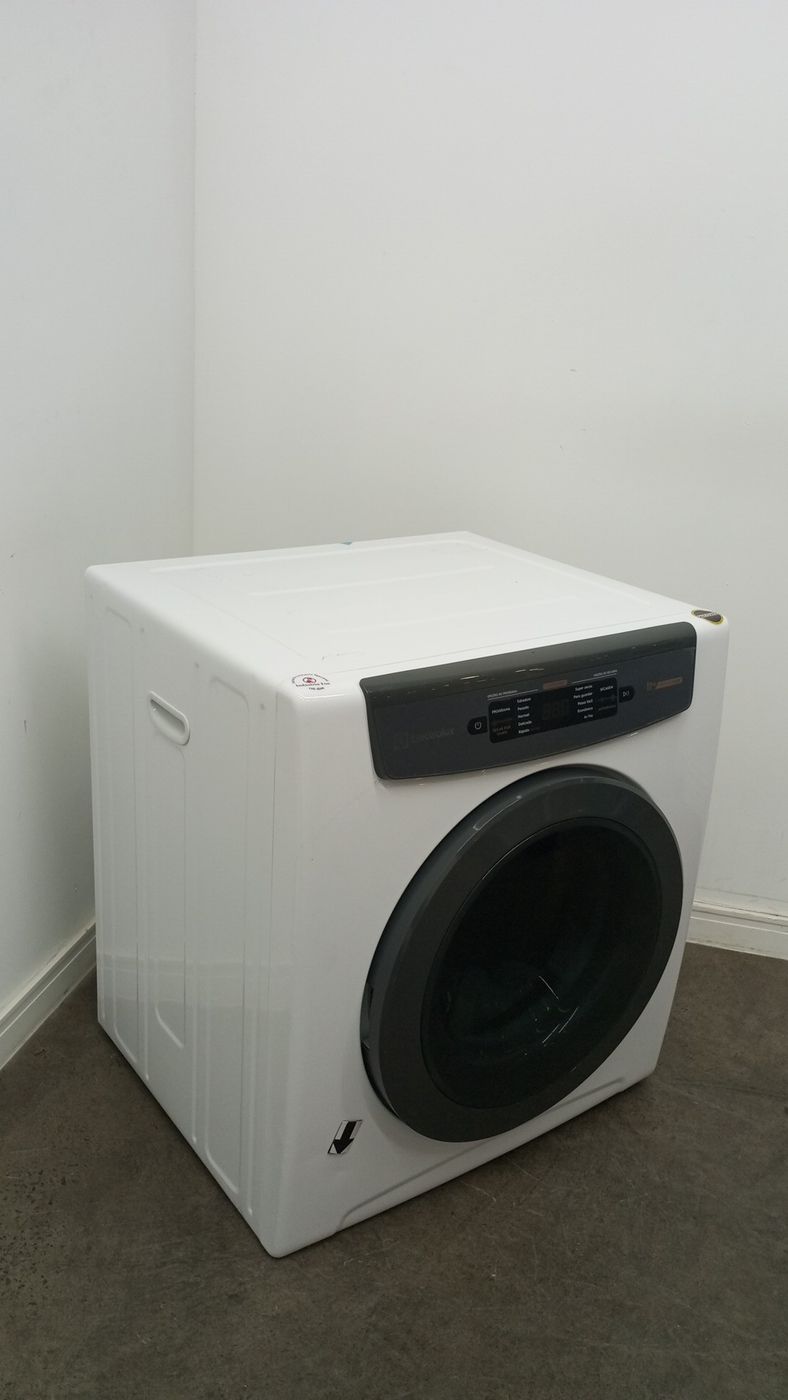 SECADORA ELECTROLUX SVP11 DE PAREDE E PISO 10