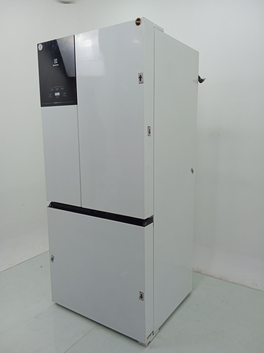 REFRIGERADOR ELECTROLUX IM8 FROST FREE INVERT