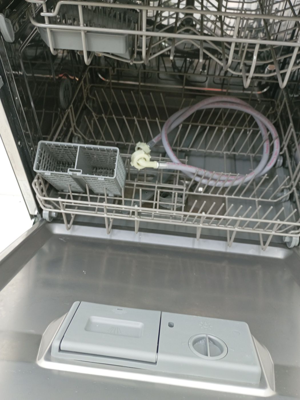 LAVA LOUCAS ELECTROLUX LL08S - Lava Louça Ele