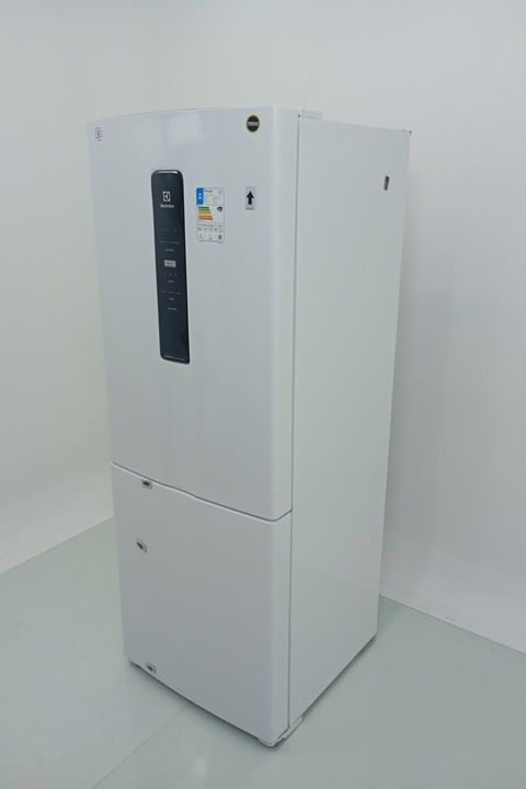 REFRIGERADOR ELECTROLUX IB7 FROST FREE INVERT