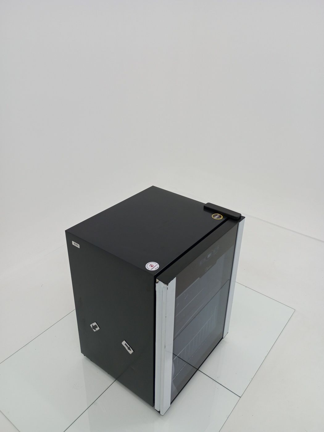 ADEGA MIDEA COMPRESSOR  24 GARRAFAS - PRETO
