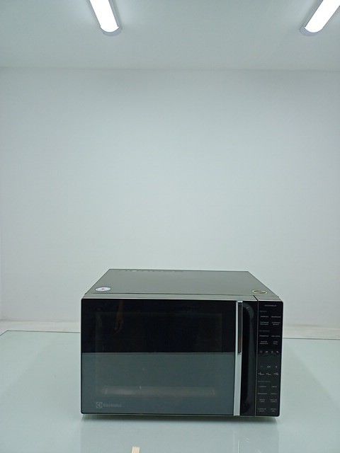 MICRO-ONDAS ELECTROLUX ME36S  36L - PRATA