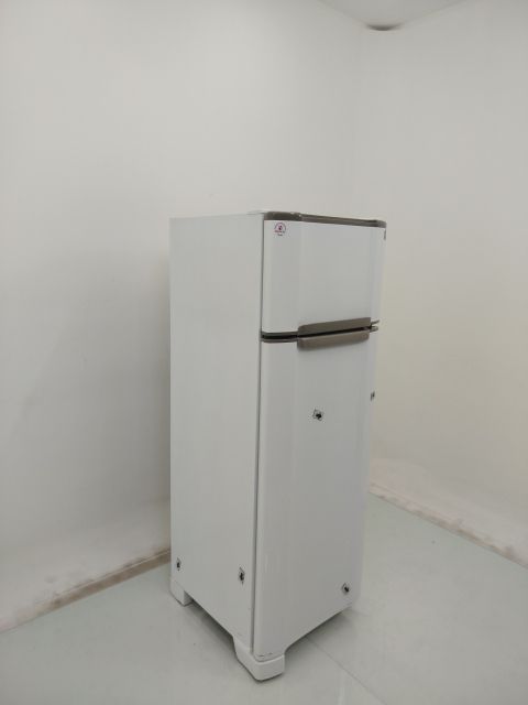 REFRIGERADOR ESMALTEC 276 LITROS RCD34 CYCLE 
