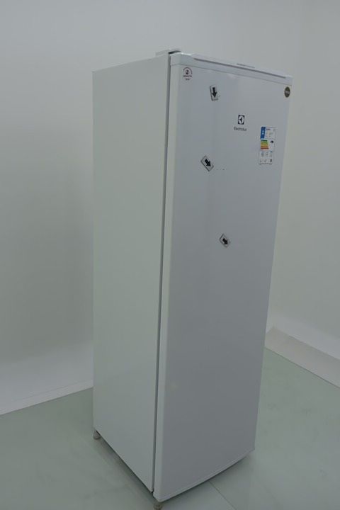FREEZER ELECTROLUX FEI27 VERTICAL CYCLE DEFRO