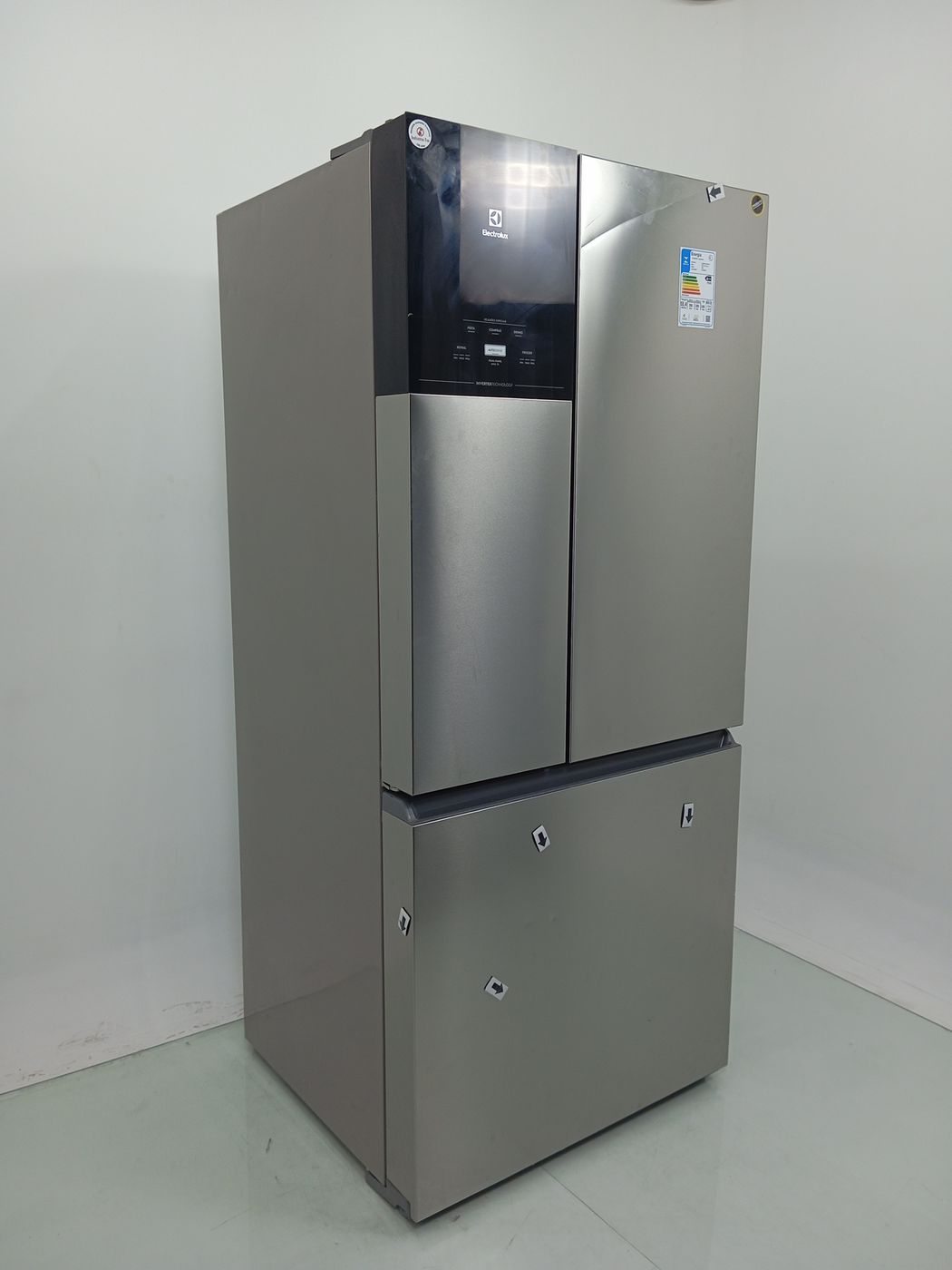 REFRIGERADOR ELECTROLUX IM8S FROST FREE INVER