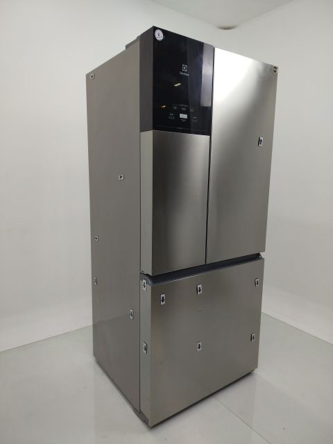 REFRIGERADOR ELECTROLUX IM8S FROST FREE INVER