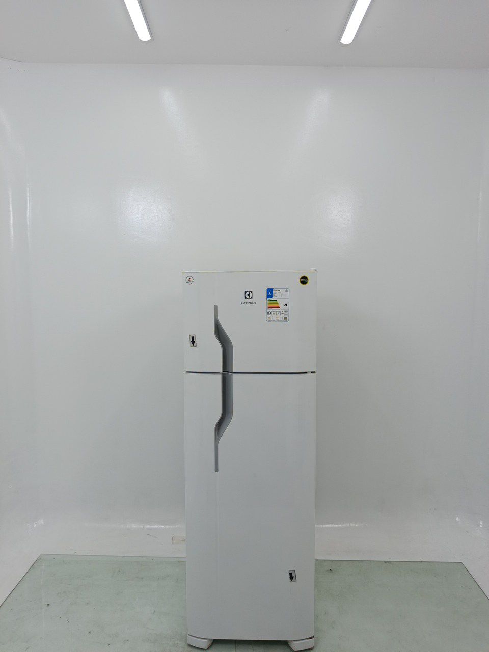 GELADEIRA ELECTROLUX DC35A CYCLE DEFROST 260L