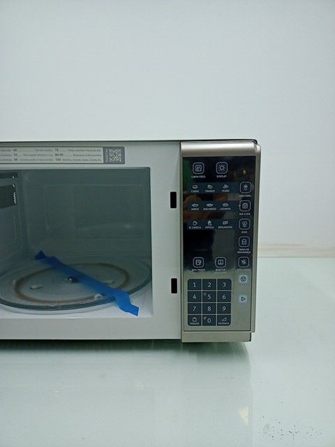 MICRO-ONDAS ELECTROLUX MI41S 31L - PRATA