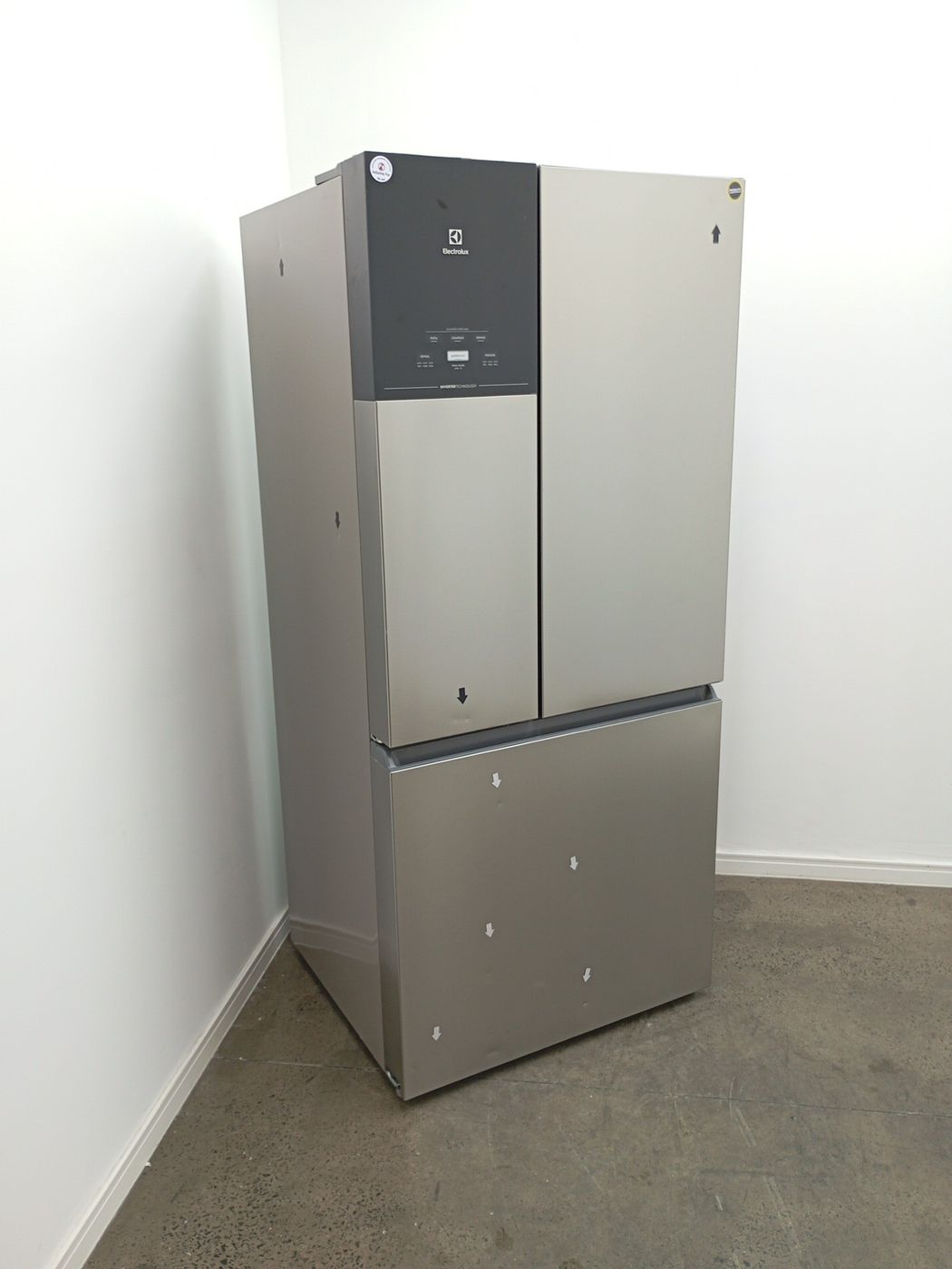 REFRIGERADOR ELECTROLUX IM8S FROST FREE INVER