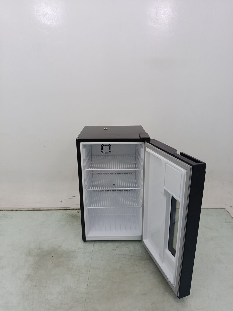 CERVEJEIRA ELECTROLUX EB100 HOME BAR FROST FR