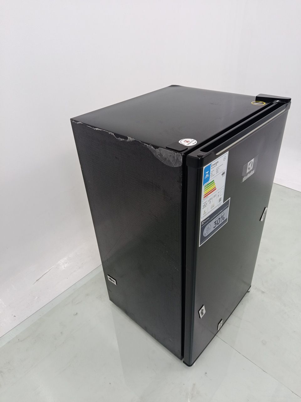 FRIGOBAR ELECTROLUX EM90B - Frigobar Electrol