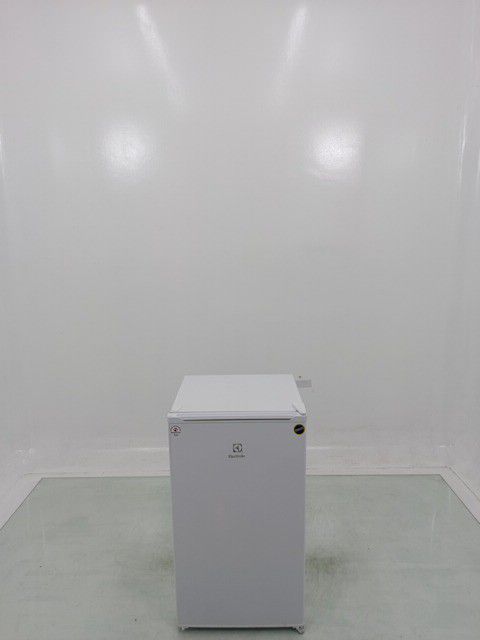 FRIGOBAR ELECTROLUX EM90 90L EFFICIENT COM CO