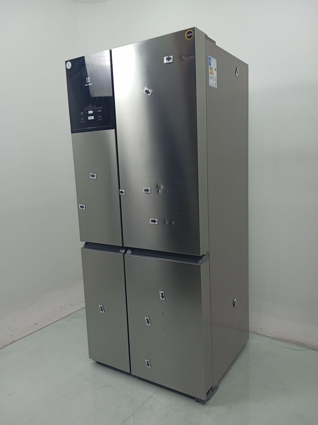REFRIGERADOR ELECTROLUX IQ8S FROST FREE MULTI