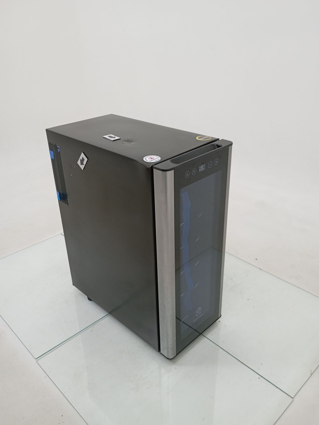 ADEGA ELECTROLUX ACB12 - Adega Electrolux ACB