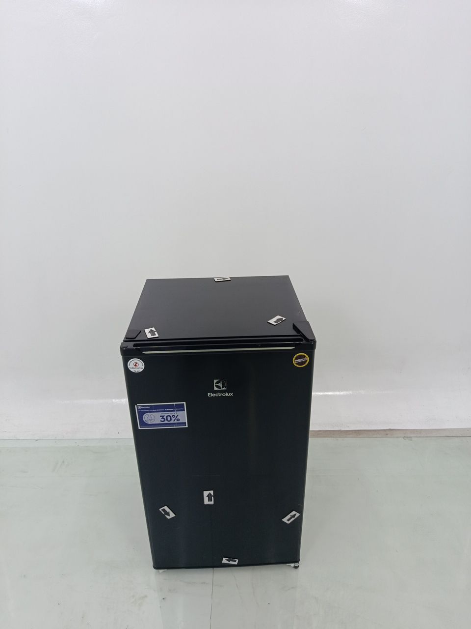 FRIGOBAR ELECTROLUX EM90B - Frigobar Electrol