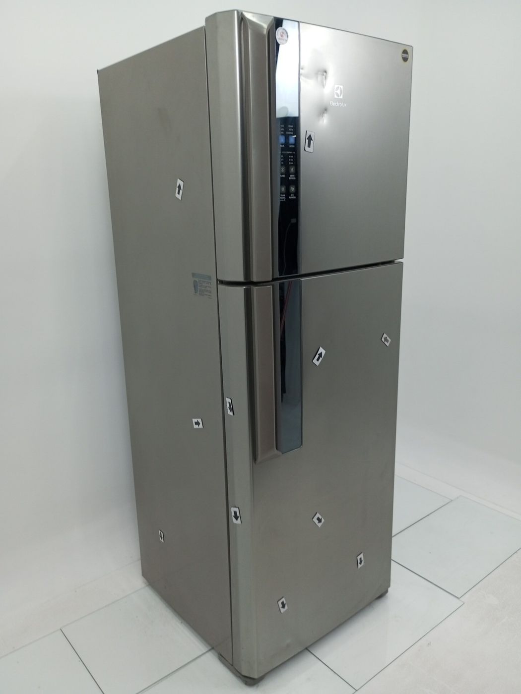 REFRIGERADOR ELECTROLUX DF56S  DUAS PORTAS FR