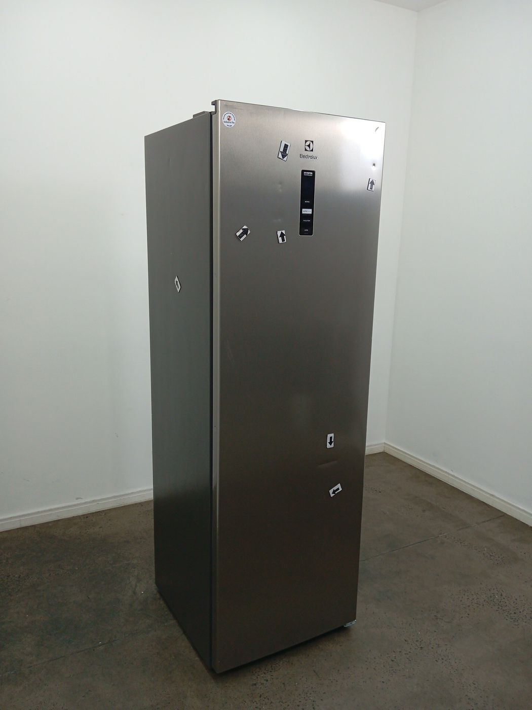 REFRIGERADOR ELECTROLUX RTI4S FROT FREE 355L 