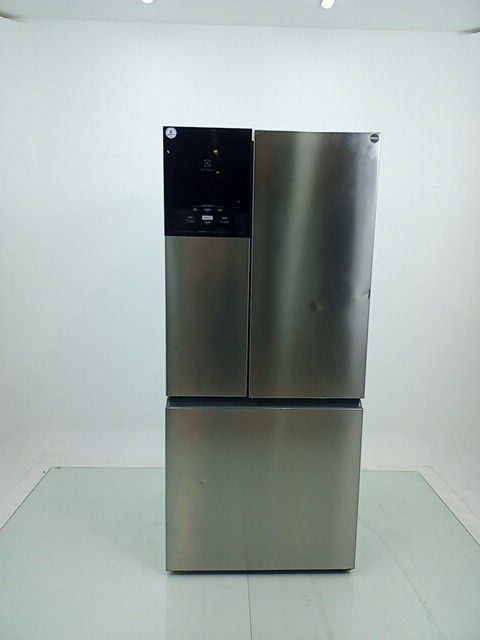 REFRIGERADOR ELECTROLUX IM8S FROST FREE INVER
