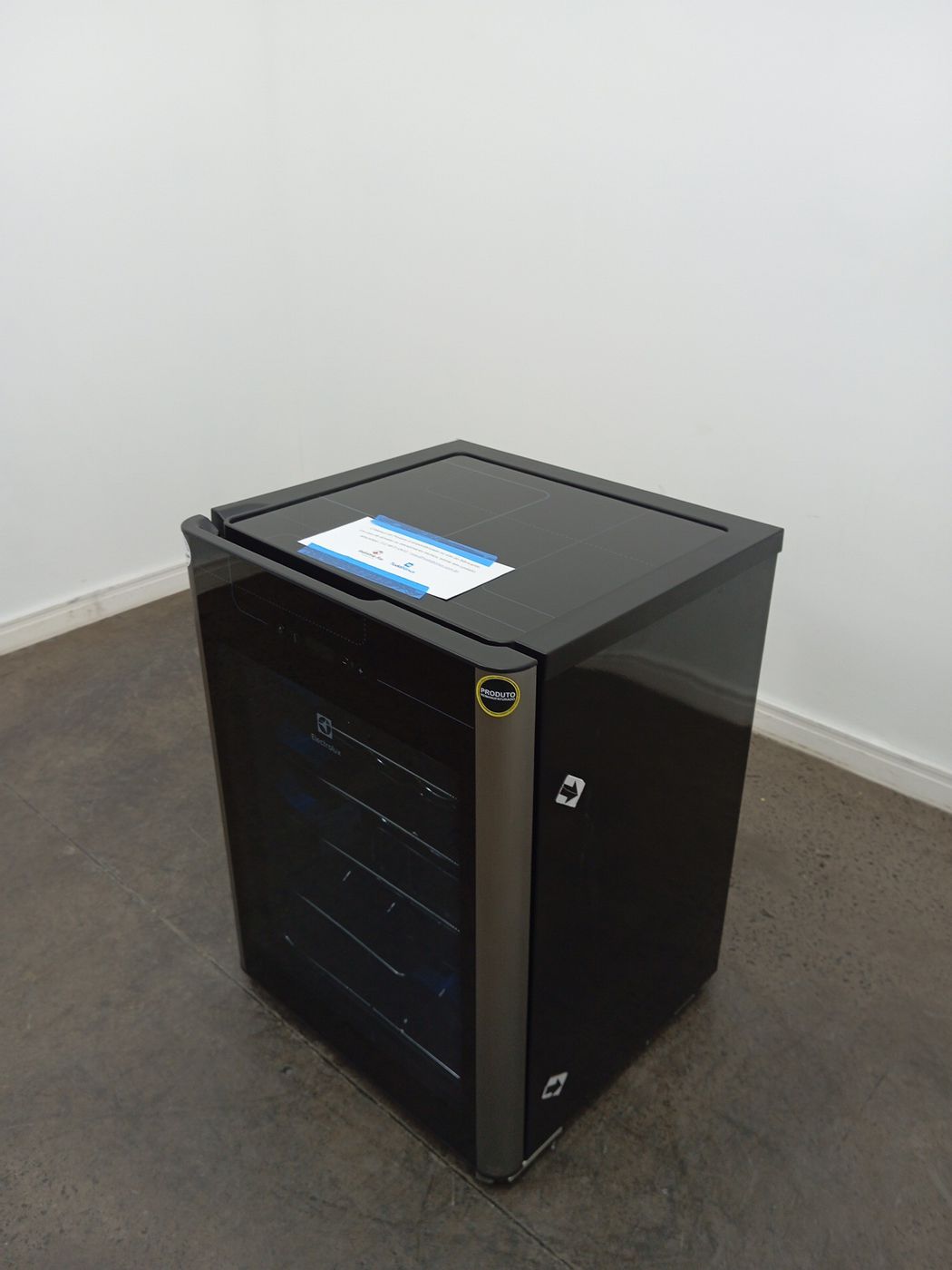 ADEGA ELECTROLUX VINHOS 1 PORTA ACS24 24 GARR