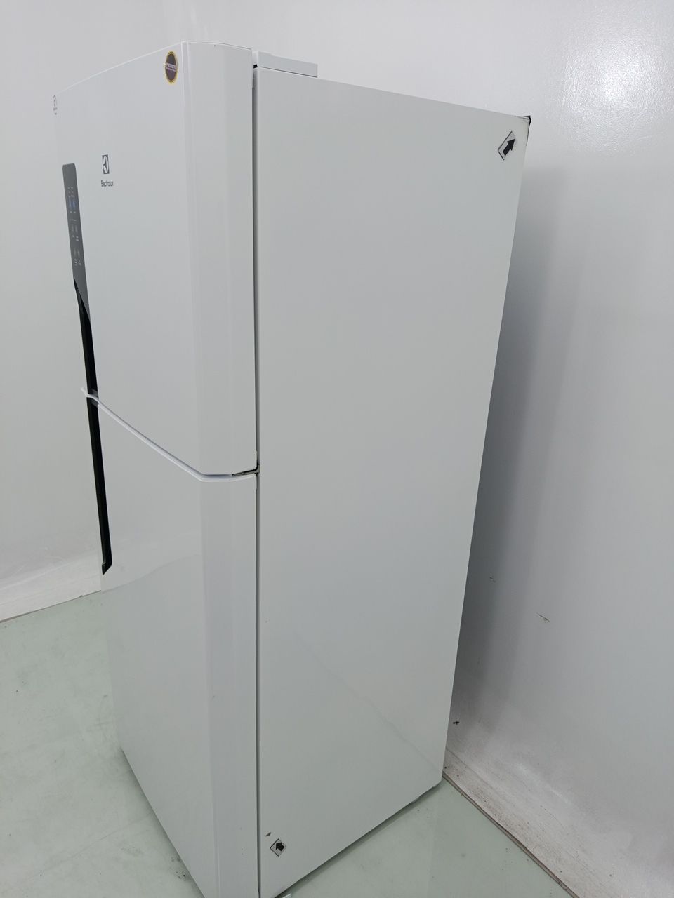 REFRIGERADOR ELECTROLUX TF55 FROST FREE 431L 