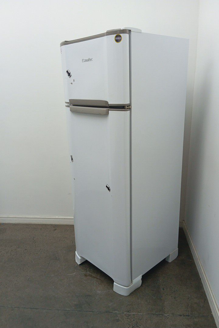 REFRIGERADOR ESMALTEC 276 LITROS RCD34 CYCLE 