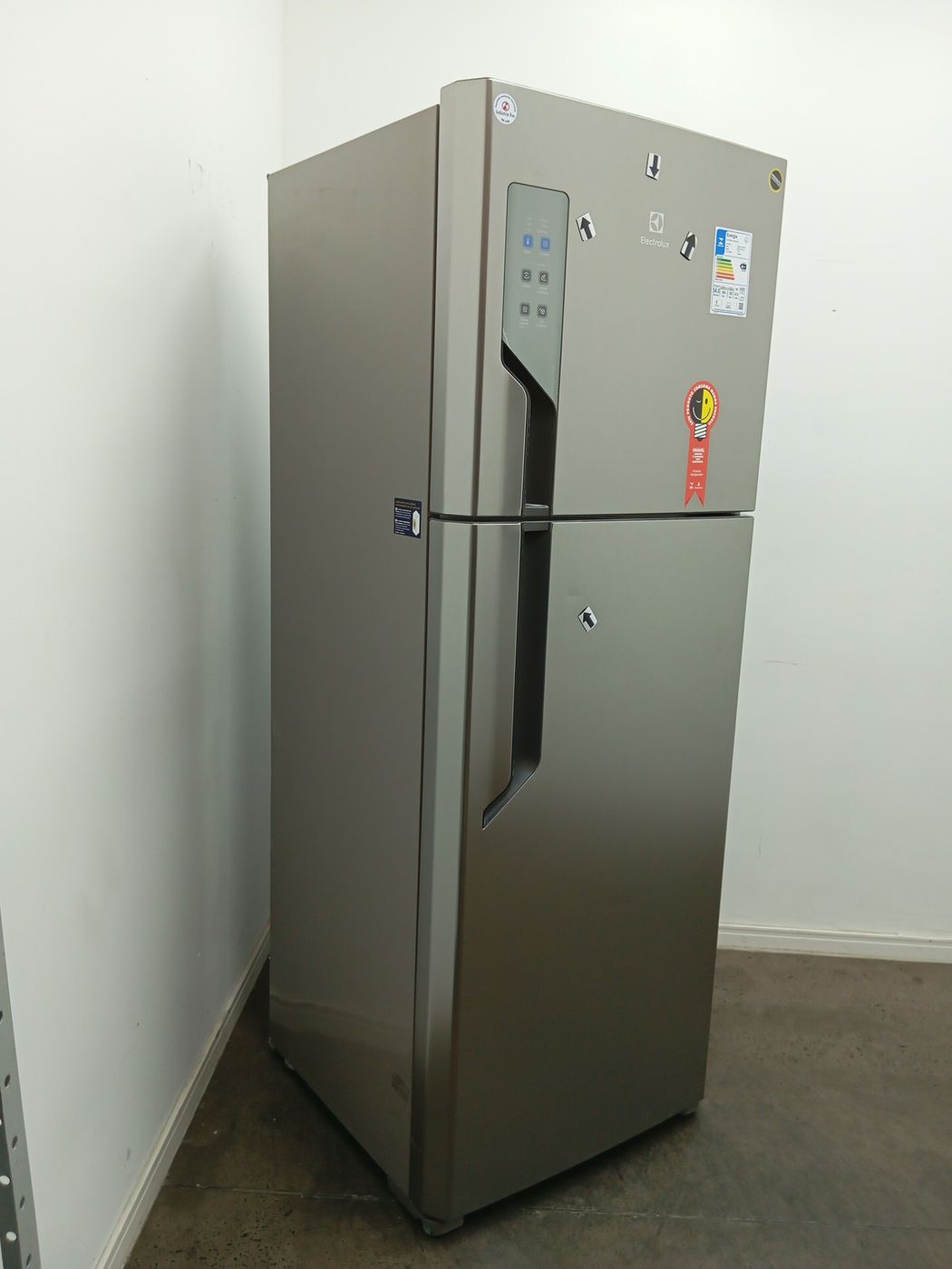 REFRIGERADOR ELECTROLUX TF56S TOP FREEZER FRO