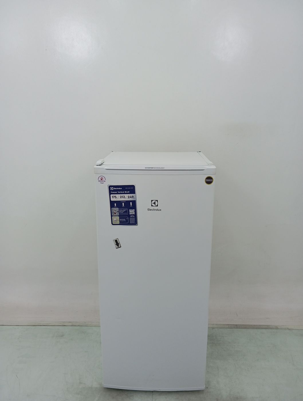 FREEZER VERTICAL ELECTROLUX  - BRANCO