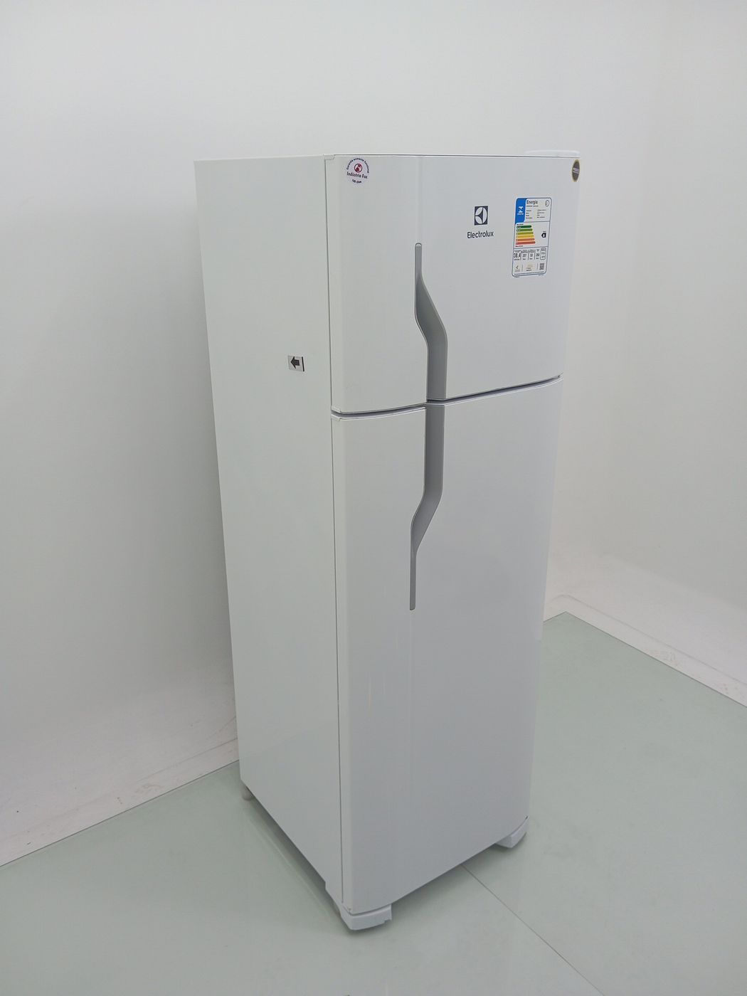 REFRIGERADOR ELECTROLUX DC35A   DUAS PORTAS C