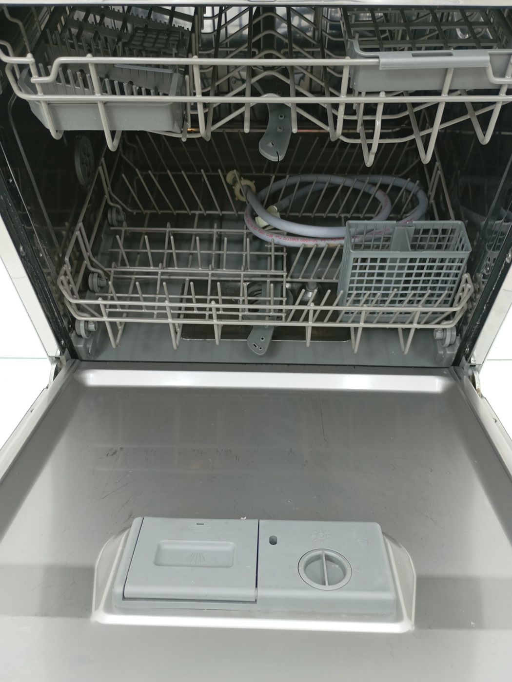 LAVA LOUCAS ELECTROLUX LV08B - Lava Louça Ele