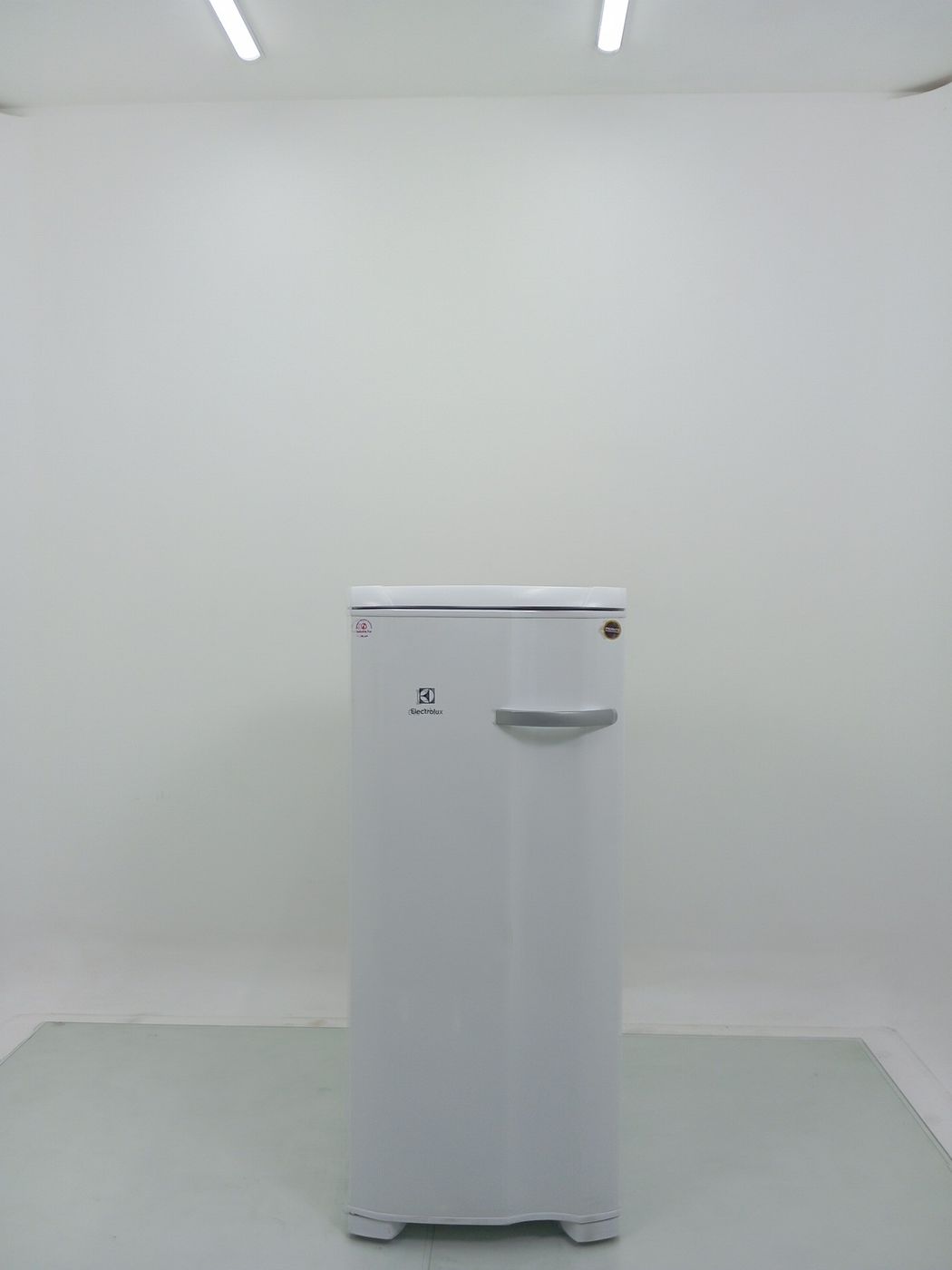 FREEZER ELECTROLUX FE19- VERTICAL CYCLE DEFRO