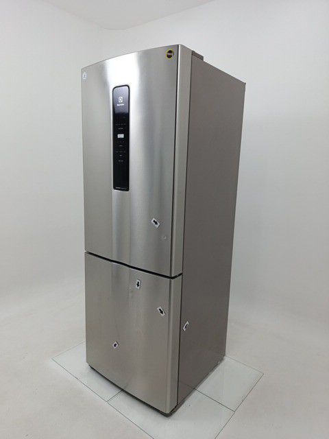 REFRIGERADOR ELECTROLUX IB7S - Refrigerador E
