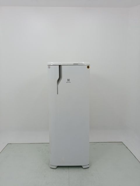 REFRIGERADOR ELECTROLUX RFE39 - Refrigerador 
