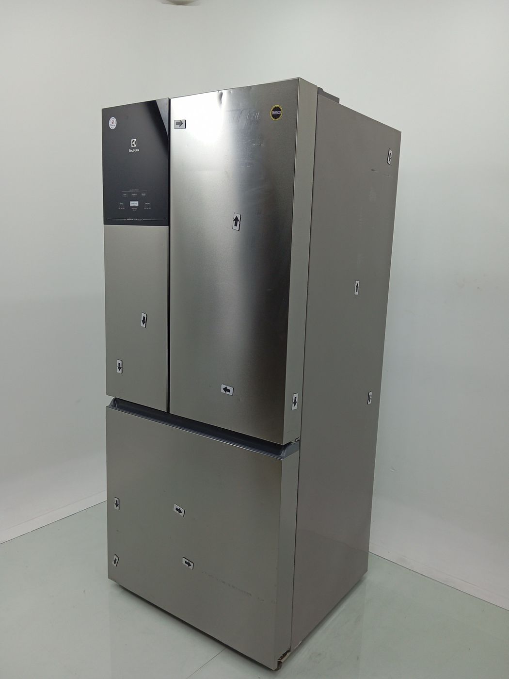 REFRIGERADOR ELECTROLUX IM8S - Refrigerador E