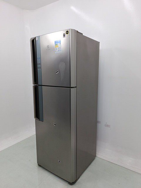 GELADEIRA ELECTROLUX DF56S FROST FREE INVERTE