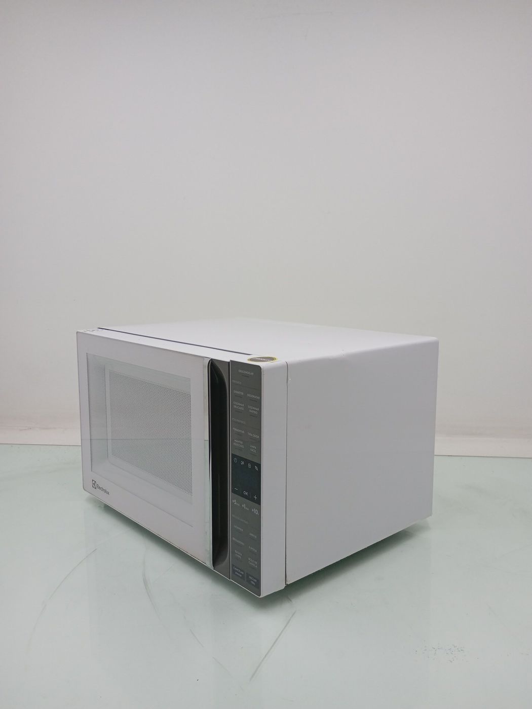 MICRO-ONDAS ELECTROLUX ME36B - Micro-Ondas El