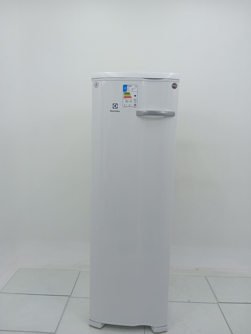 FREEZER ELECTROLUX FE27 VERTICAL CYCLE DEFROS