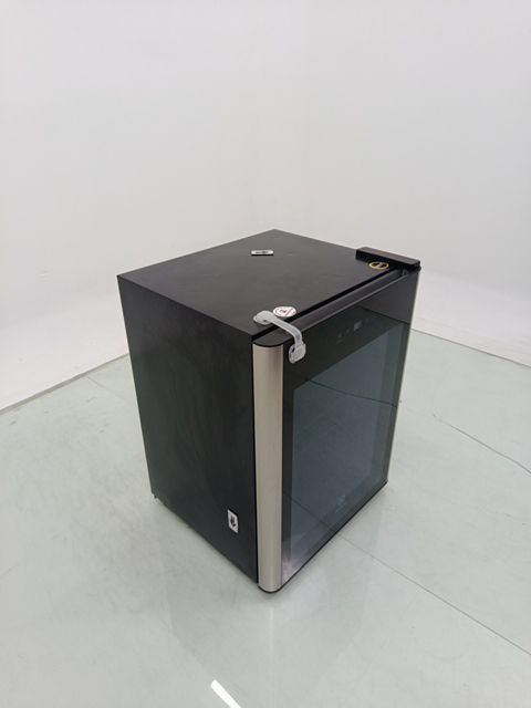 ADEGA ELECTROLUX WSF24 - Adega Electrolux WSF