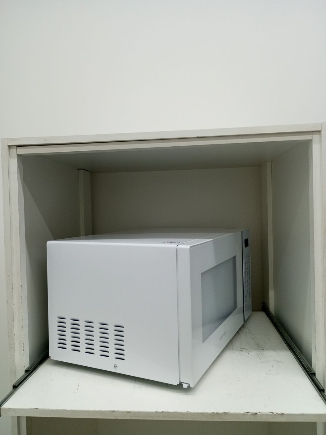 MICRO-ONDAS BRASTEMP 32 LITROS - BRANCO