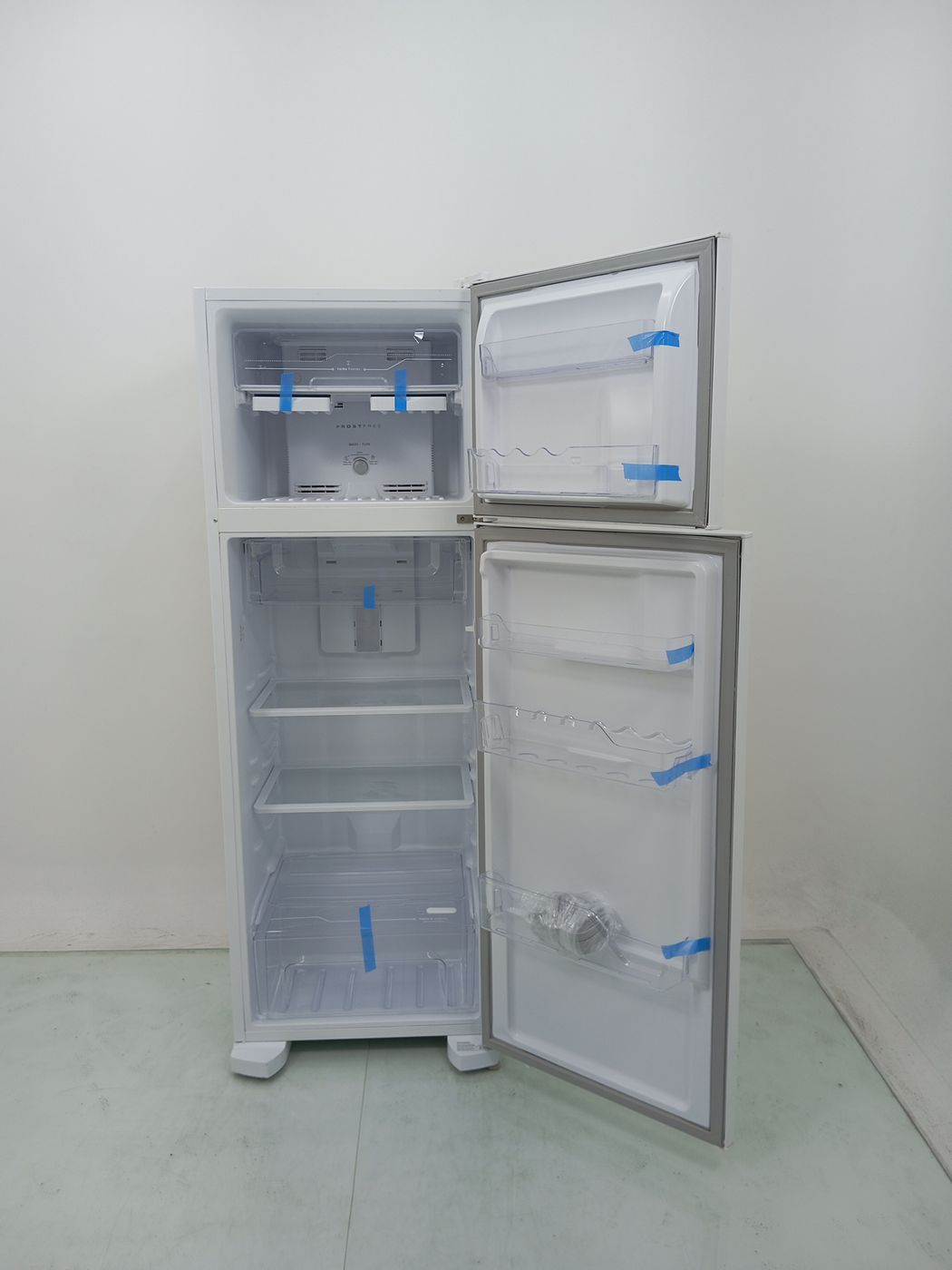 REFRIGERADOR ELECTROLUX TF39-   FROST FREE 31