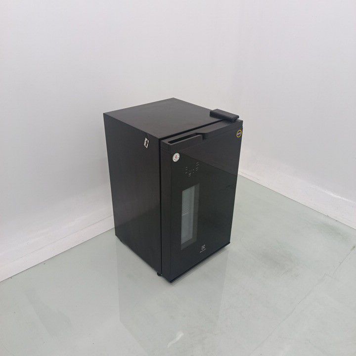 CERVEJEIRA ELECTROLUX EB100 HOME BAR FROST FR
