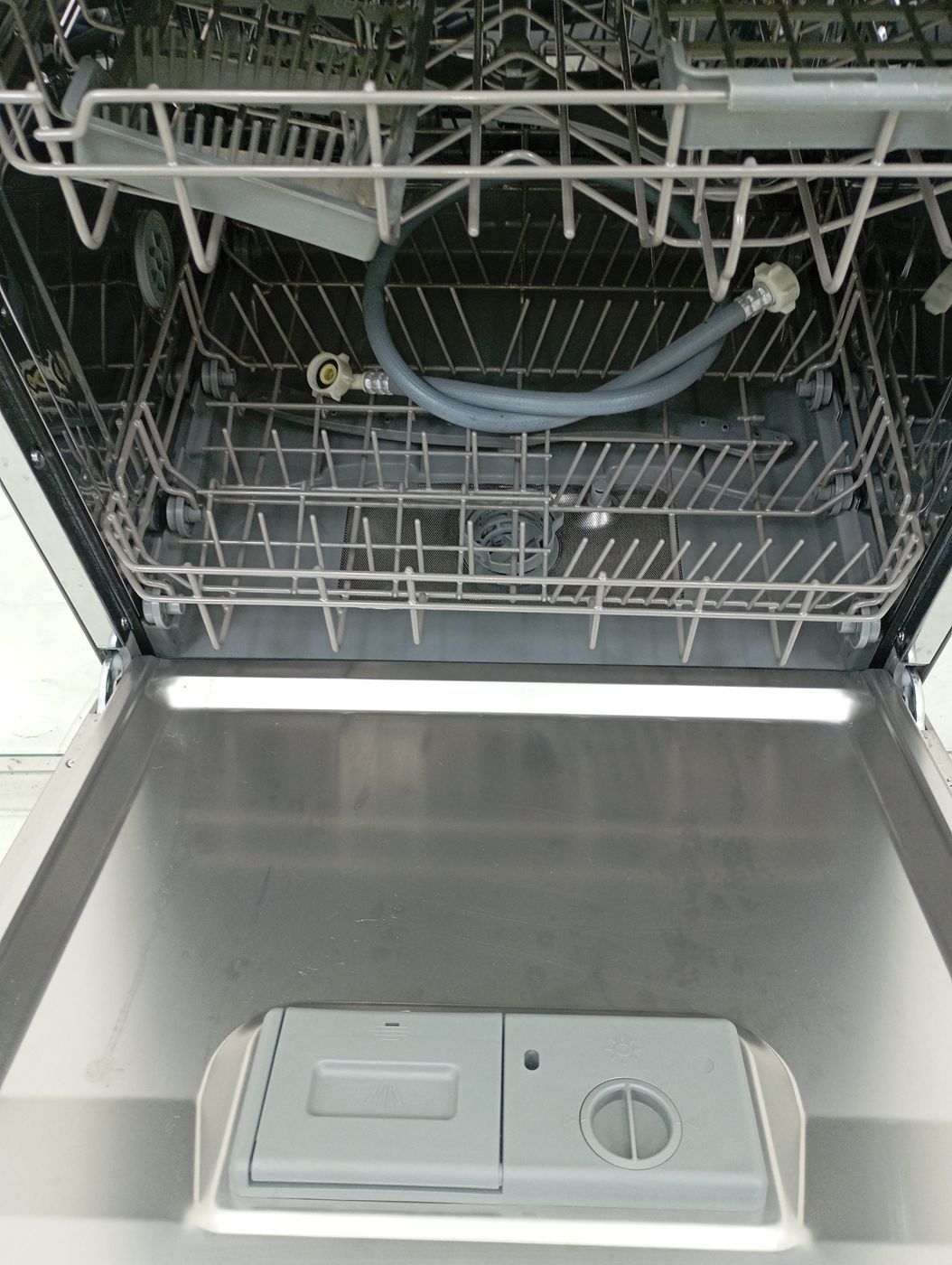 LAVA LOUCAS ELECTROLUX LL08S - Lava Louça Ele