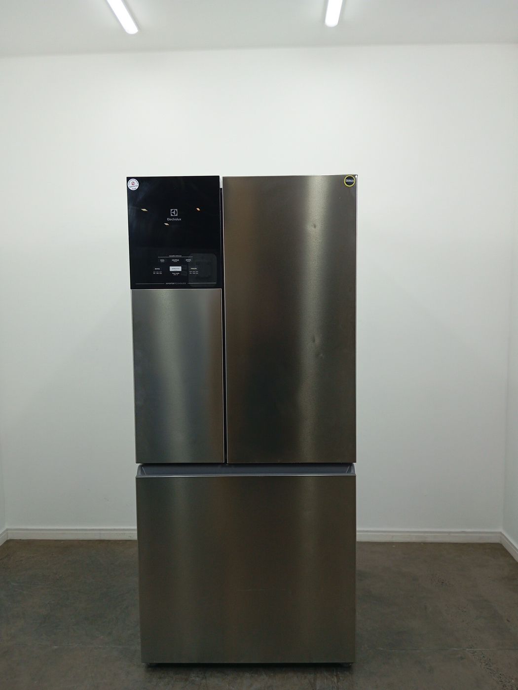 REFRIGERADOR ELECTROLUX IM8S FROST FREE INVER