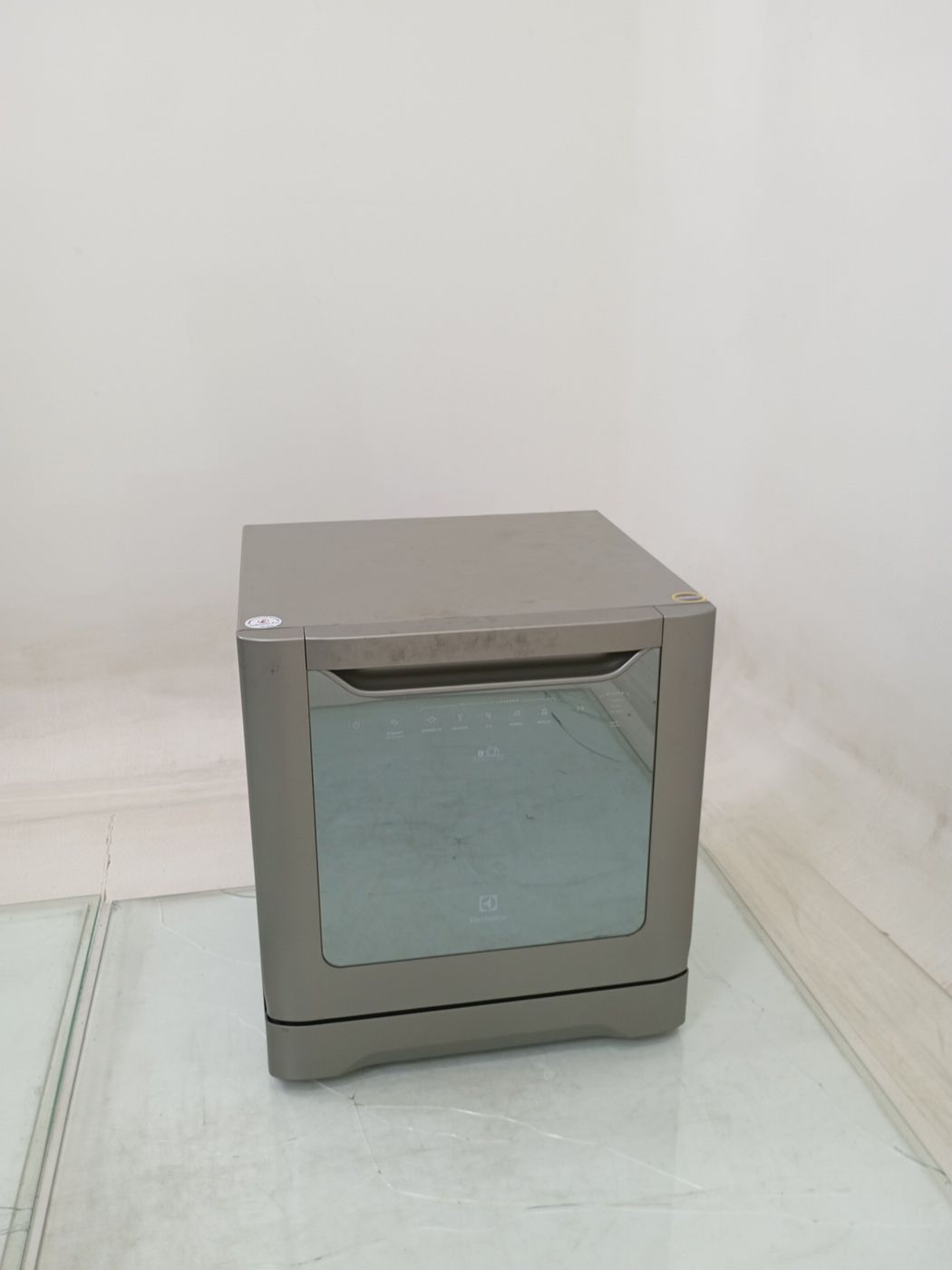 LAVA LOUCAS ELECTROLUX LE08S - Lava Louça Ele