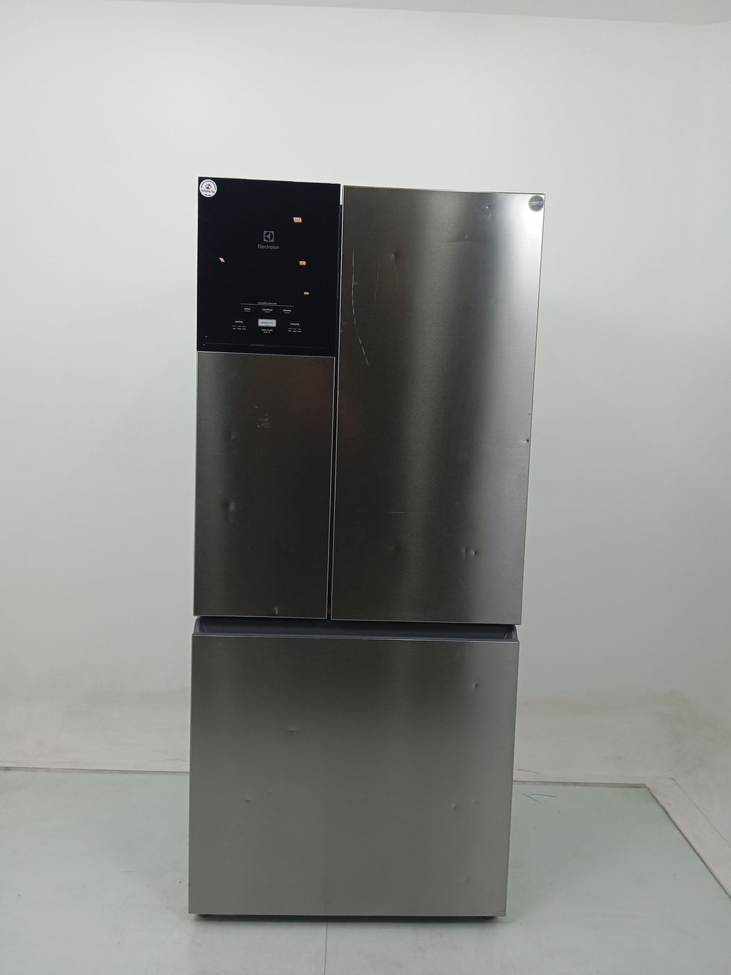 REFRIGERADOR ELECTROLUX IM8S - Refrigerador E