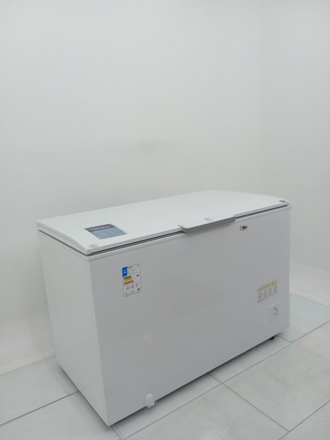 FREEZER ELECTROLUX HORIZONTAL 400L CYCLE DEFR
