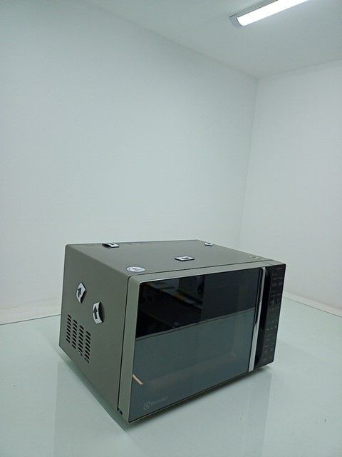 MICRO-ONDAS ELECTROLUX ME36S  36L - PRATA