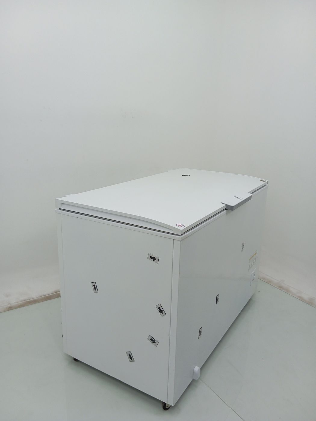 FREEZER ELECTROLUX HORIZONTAL 400L CYCLE DEFR