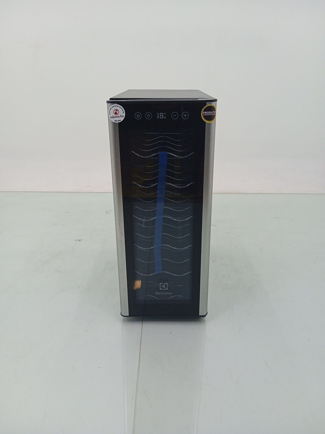 ADEGA ELECTROLUX ACS12 VINHOS UMA PORTA ACS12
